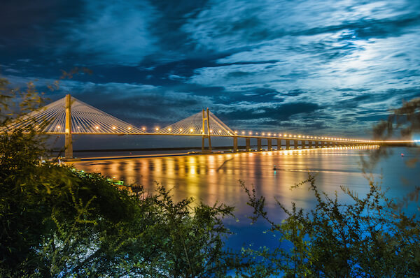 Bridge over the Paraná river between Rosario and Victoria.