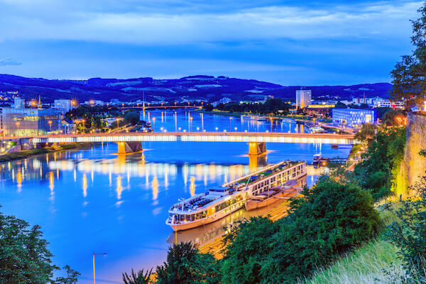 Austria Facts: Nibelungenbridge across the Danube river in Linz