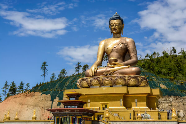 Buddha Dordenma è una delle principali attrazioni del Bhutan's main attractions