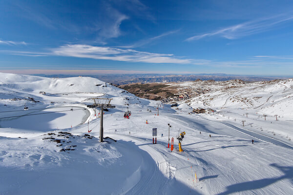 California skiing in Pradollano
