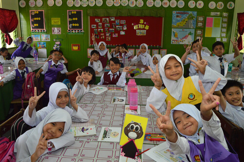 Malaysian schoolkids - image by Sonya SooYon/shutterstock.com