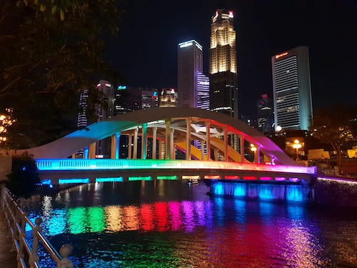 Singapore Attraction: Illuminated Elgin Bridge at night