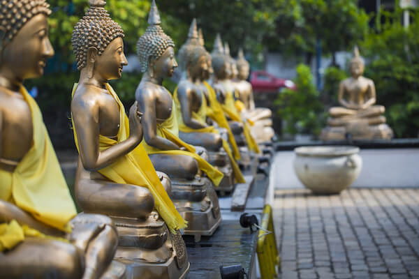 sri lanka buddha statues