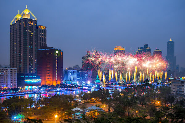 Lantern Festival in Khaosiung - Love River Bay - Fireworks