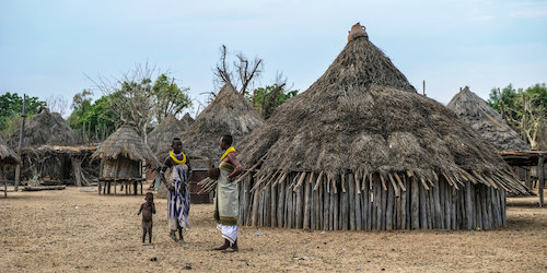 Karo people in the Omo Valley - image by Oscar Espinosa