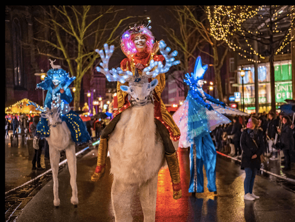 German Christmas parade in Hamburg - image by Weihnachtsparade Hamburg.de