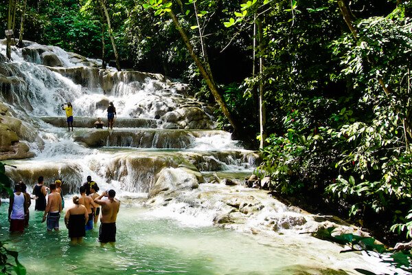 Dunn's River Falls - image: YingnaCai/shutterstock.com