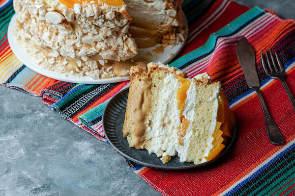 Chaiá peach cream sponge cake